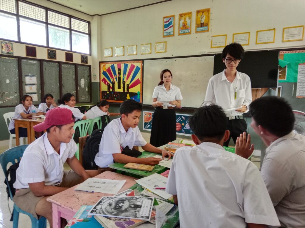 โครงการเสริมศักยภาพภาษาอังกฤษนักเรียนในชุมชนอย่างยั่งยืน