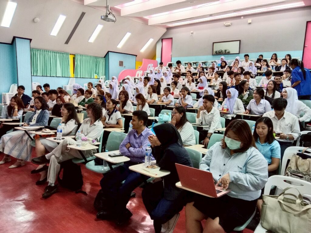 ปฐมนิเทศต้อนรับนักศึกษาใหม่ เตรียมความพร้อมสู่ชีวิตมหาวิทยาลัย