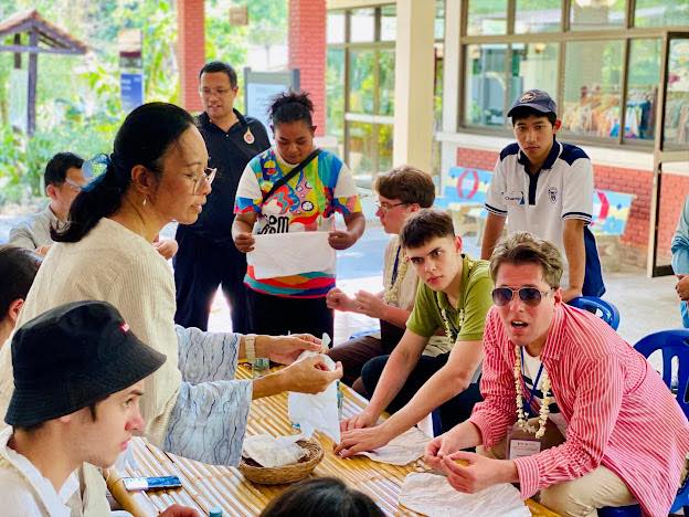 ต้อนรับนักศึกษานานาชาติชมเมืองนคร เรียนรู้วิถีชุมชน พร้อมเวิร์กชอปผ้ามัดย้อมสีธรรมชาติคีรีวง ภายใต้โครงการ Liberal Arts International Linkage Programs April 2026