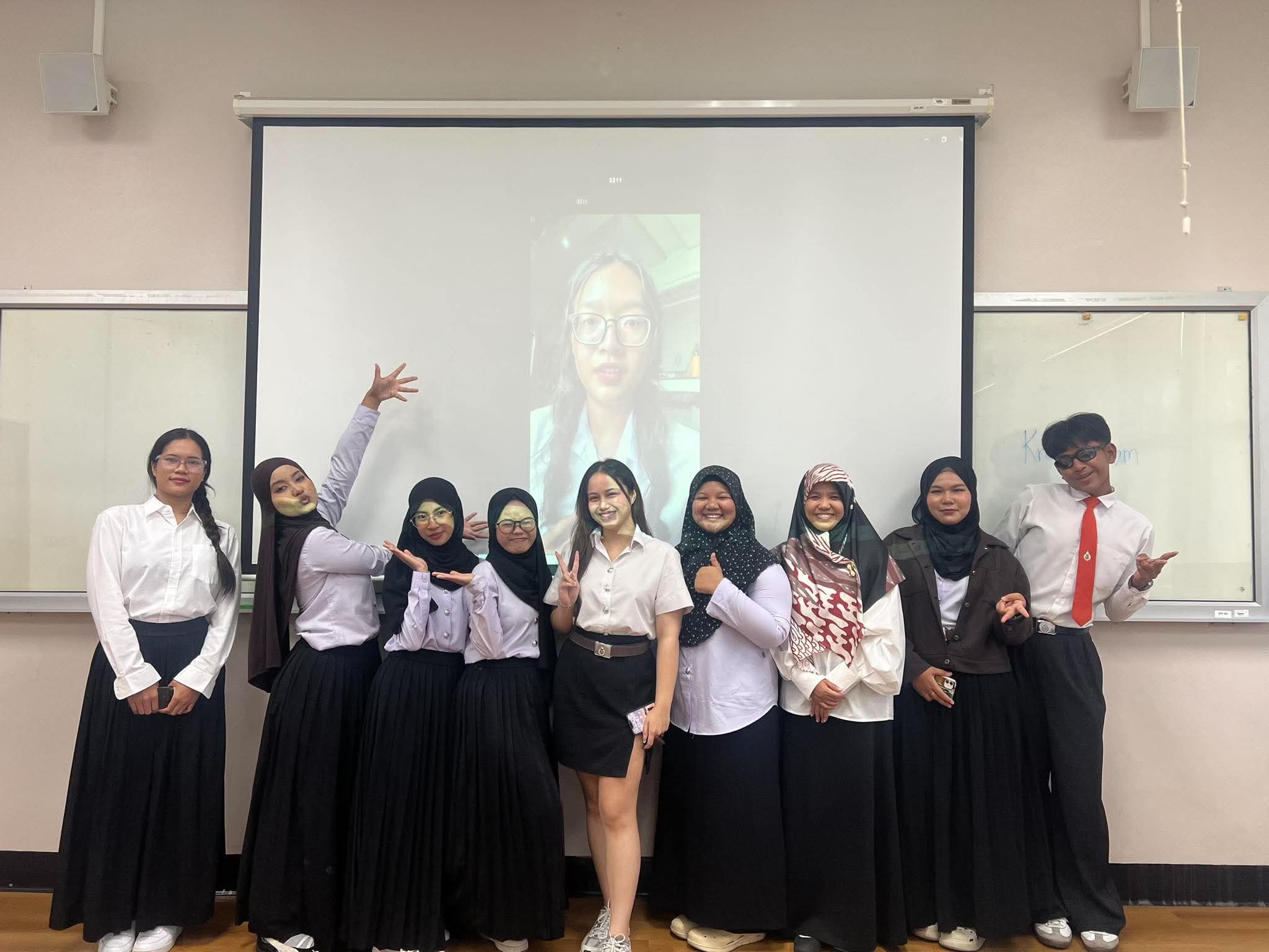 English Program Students Return to Present Cooperative Education Research after 8-Month Internships