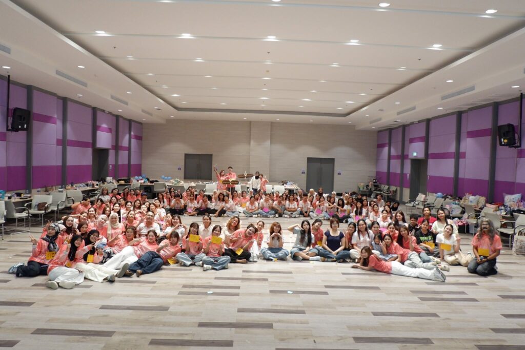 หลักสูตรภาษาไทยเพื่อการสื่อสาร จัดกิจกรรม “สานสัมพันธ์น้องพี่ไทยสื่อสาร”