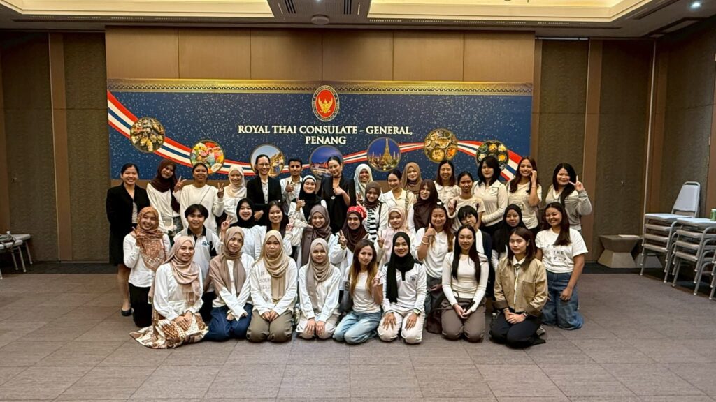 English Program Organizes Academic Collaboration and Cross-Cultural Learning Program in Malaysia