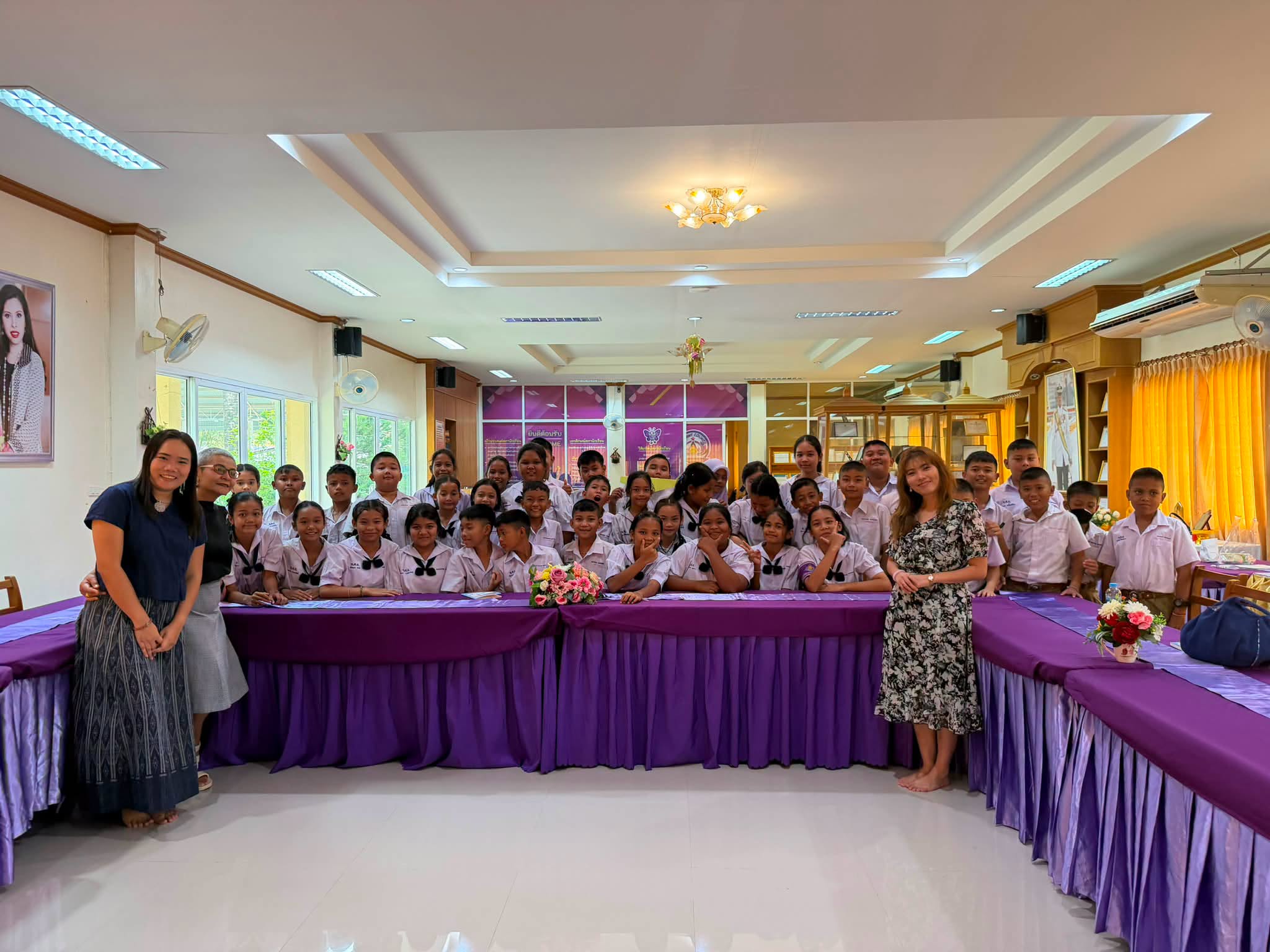 คณะทำงานด้านการบริการวิชาการและการพัฒนาที่ยั่งยืน สำนักวิชาศิลปศาสตร์ มหาวิทยาลัยวลัยลักษณ์ นำเสนอเว็บไซต์ “THASALA Lifebrary : ท่าหลาดีศึกษา” ต้นแบบคลังองค์ความรู้ท้องถิ่นสู่โรงเรียนนำร่อง