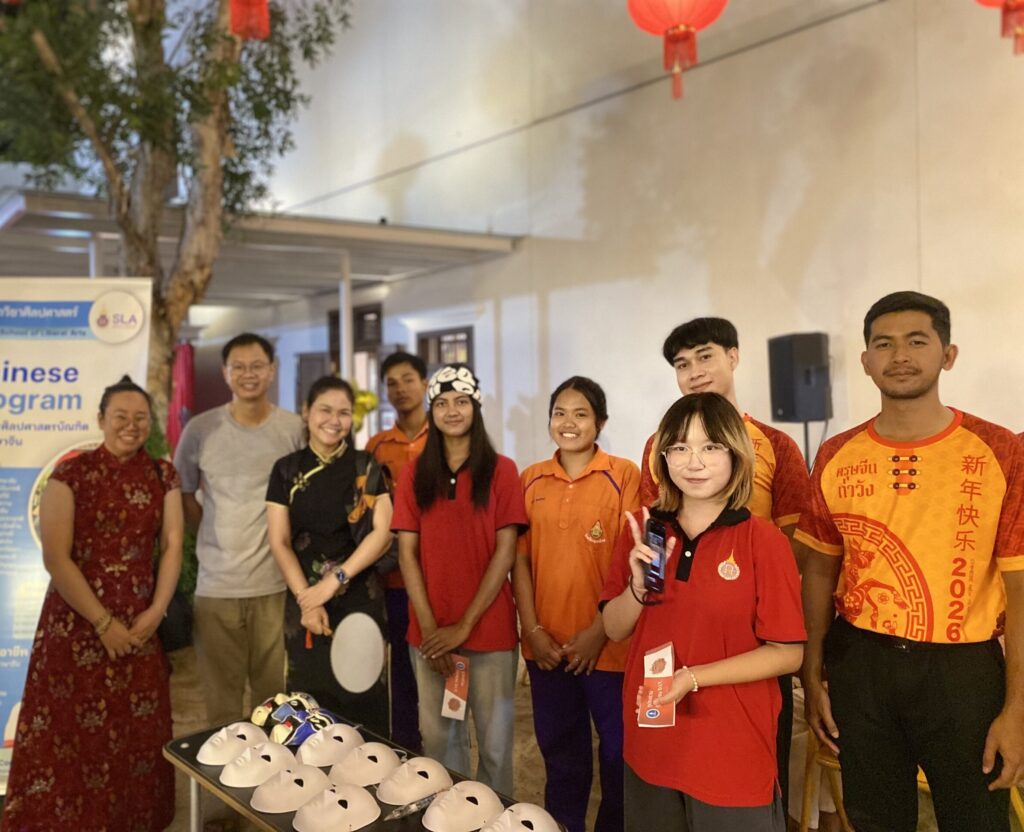 หลักสูตรภาษาจีน มหาวิทยาลัยวลัยลักษณ์ ร่วมโรงเรียนชุมชนใหม่ จัดกิจกรรมรับใช้สังคมในงานตรุษจีนท่าวัง 2569