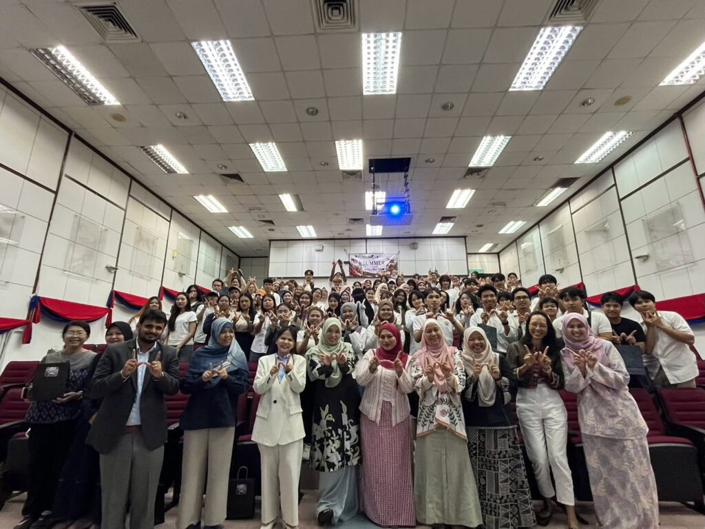 English Program Students Gain International Learning Experience in Kuala Lumpur